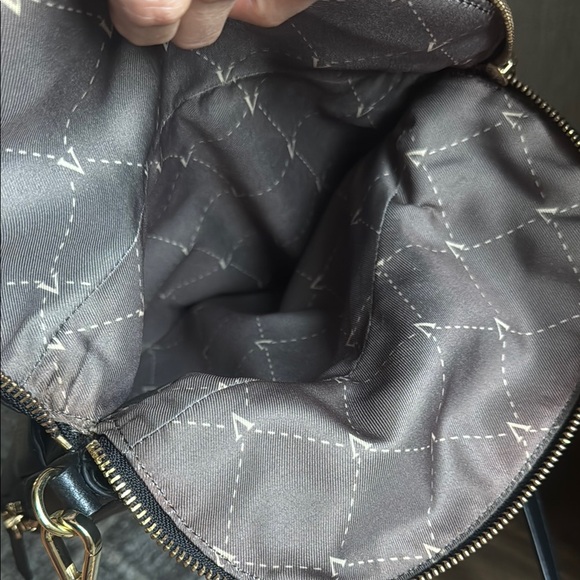 Vince Camuto Black Pebbled Leather Crossbody Bag - Picture 5 of 7